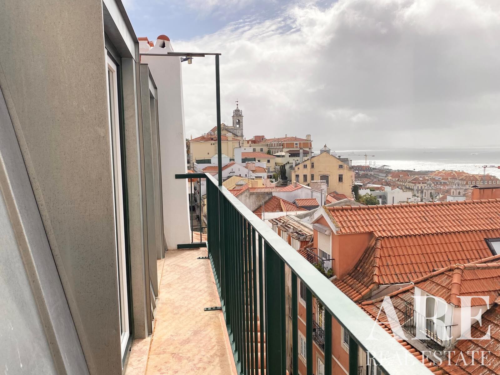 Apartment for sale in Santa Catarina, Lisbon